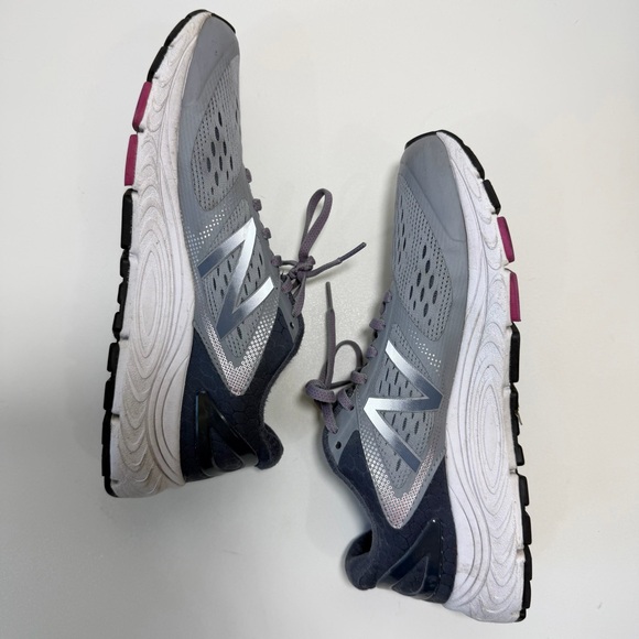New Balance 840 V4 Running Shoes Sneakers Gray With Pink Accents Size 9 - Picture 5 of 10
